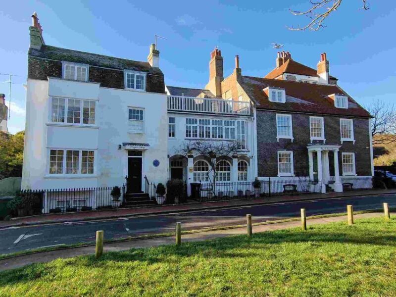 From London: Sussex Villages and White Cliff Guided Tour - From London: Sussex Villages and White Cliff Guided Tour