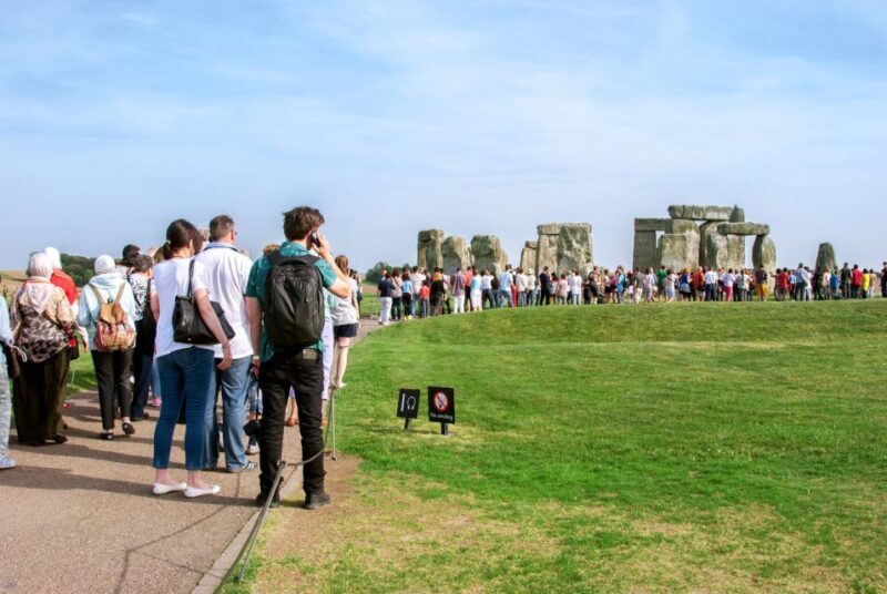 From London: Windsor Castle, Bath, and Stonehenge Day Trip - The Mystical Stones of Stonehenge