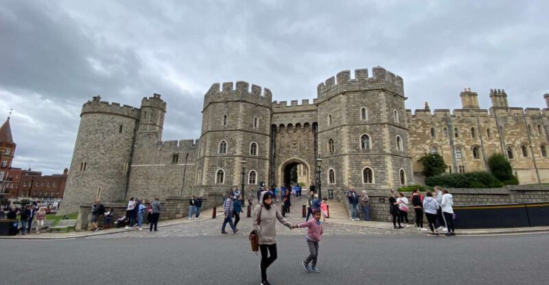 From London: Windsor Castle & Stonehenge Private Day Trip - An In-Depth Look at the Experience