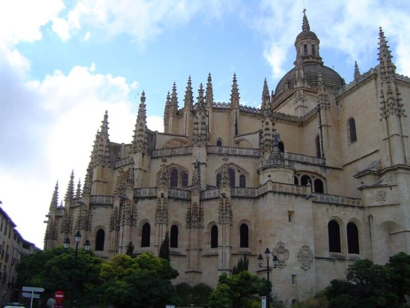 From Madrid: Ávila and Segovia Guided Day Trip - Experience Overview: From Madrid to Ávila and Segovia in a Day