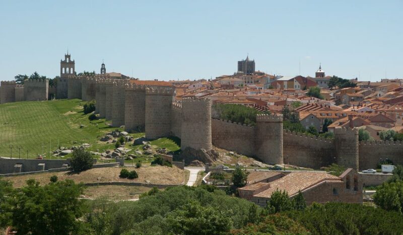 From Madrid: Ávila and Segovia Guided Day Trip - Who Should Consider This Tour?