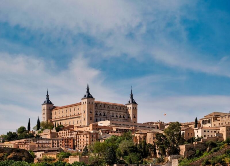 From Madrid: Private Day Trip to Toledo with Licensed Guide - The Pickup & Transportation Experience