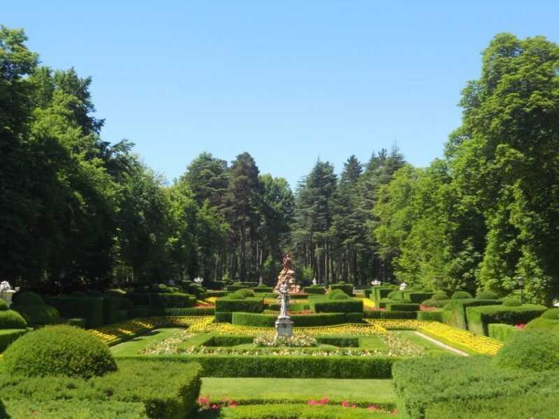 From Madrid: Segovia & La Granja Private Full-Day Tour - Exploring La Granja de San Ildefonso: A Baroque Summer Retreat