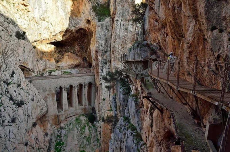 From Malaga: Round-trip bus to Caminito del Rey + Tour with Official Tour Guide - An In-Depth Look at the Caminito del Rey Guided Tour