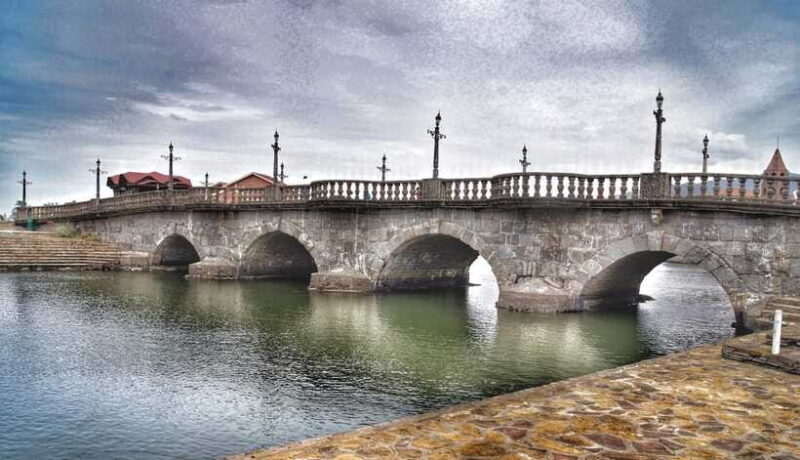 From Manila: Las Casas Filipinas de Acuzar Guided Day Trip - Key Points