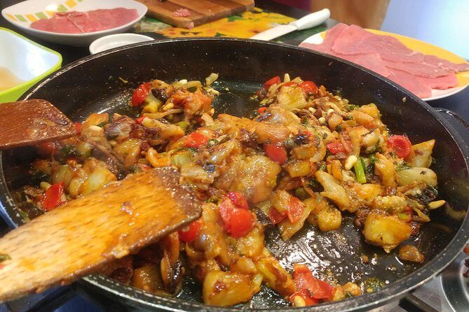 From market to Table Cooking lesson with a local in Sicily - FAQ