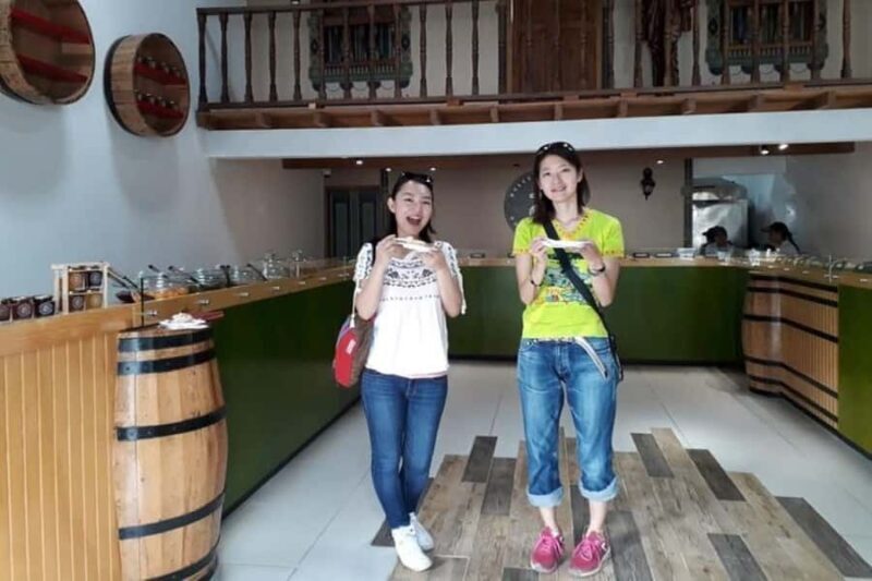 From Medellín: El Retiro Private Tour with Food Tastings - Key Points