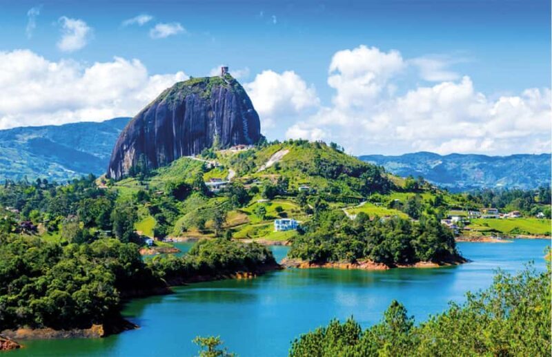 From Medellin: Guatape El Peñol with boat + gastronomic tour - Exploring Guatapé and El Peñol from Medellín: An Authentic Day Trip