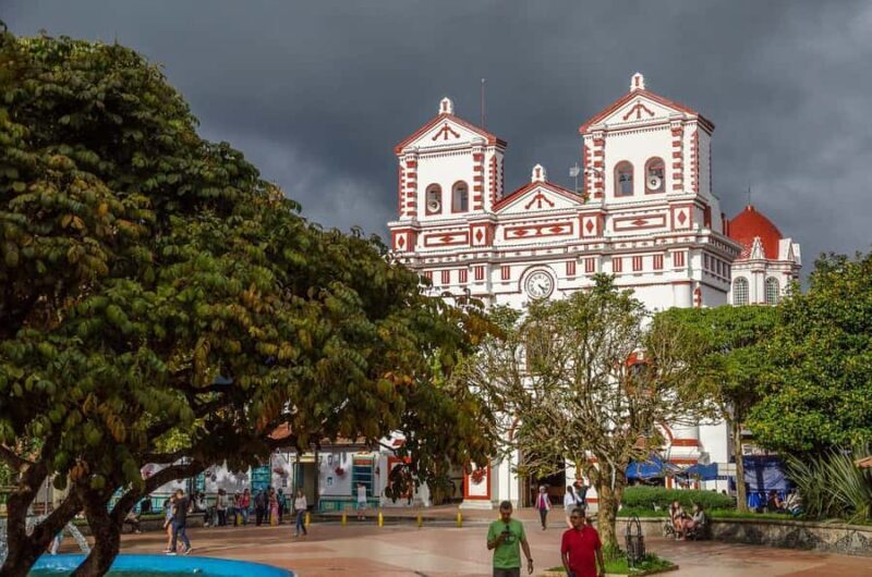 From Medellín: Guatape Private Tour, El Peñol, Boat Ride - What to Expect at Each Stop