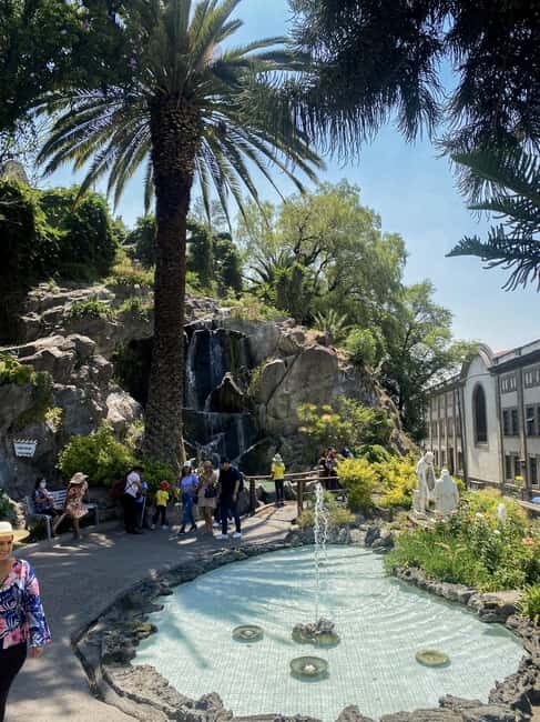 From Mexico City: 1-day tour of the Basilica of Guadalupe and Teotihuacan - FAQs