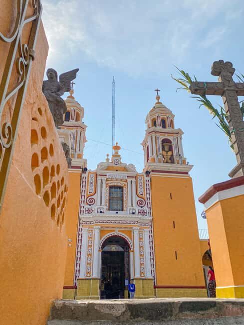 From Mexico City: One-day adventure: Puebla, Cholula, and Tonantzintla - Who this tour is best for