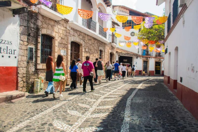 From Mexico City: Tour of Taxco, Cuernavaca, and Pre-Hispanic Mine - Key Points