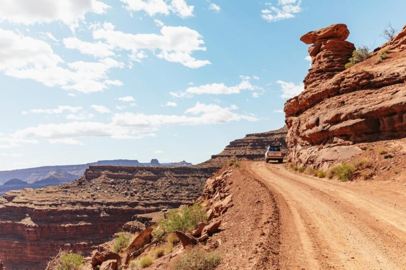 From Moab: Sky District Canyonlands National Park 4x4 Tour - A Deep Dive into the Sky District Canyonlands 4x4 Tour