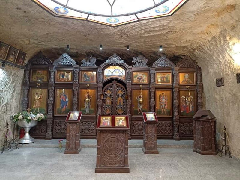 From Moldova: Tour to Cricova Winery with wine tasting - The Wine Tasting Experience: Savor the Flavors