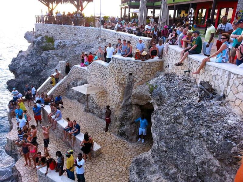 From Montego Bay: Negril Beach Daytrip & Rick's Cafe Sunset - Midday: Free Time and Relaxation