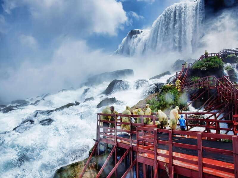 From Montreal: Toronto, Niagara Falls & 1000 Islands Tour - Who Should Consider This Tour?