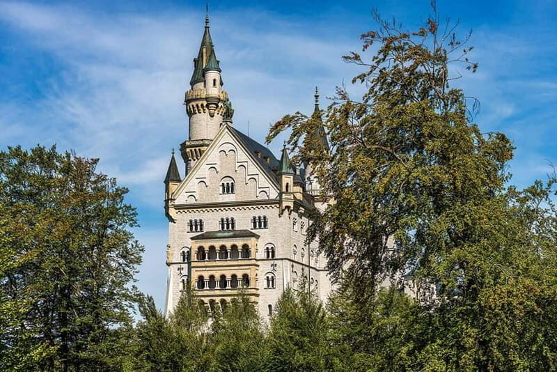 From Munich: Private Tour to Neuschwanstein Castle with Meal - Exploring the Bavarian Wonderland: A Detailed Look