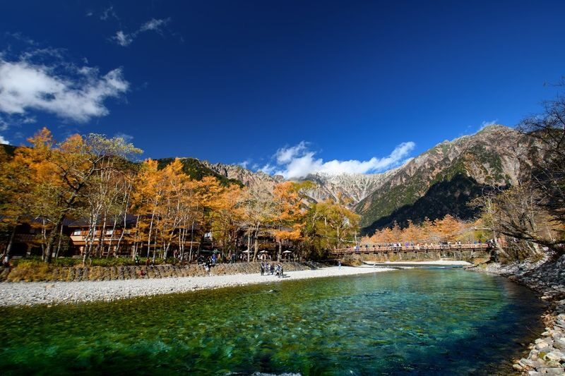 From Nagoya; one-day bus tour to Kamikochi - Ponds, woods and how far to walk