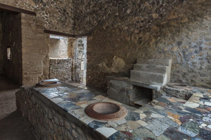 From Naples: Day Trip to Pompeii with skip the line - Why Choose This Pompeii Tour?