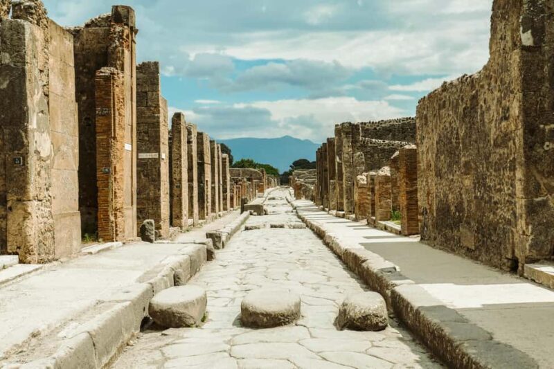 From Naples Port: Pompeii Guided Walking tour or Audioguide - Exploring the Pompeii Tour: A Practical Deep Dive