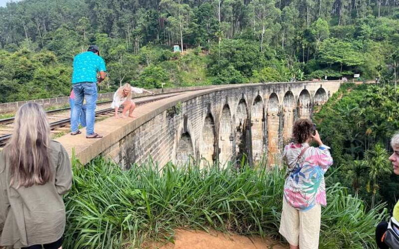 From Nuwara Eliya: Ella City Tour with Little Adam's Peak - FAQs