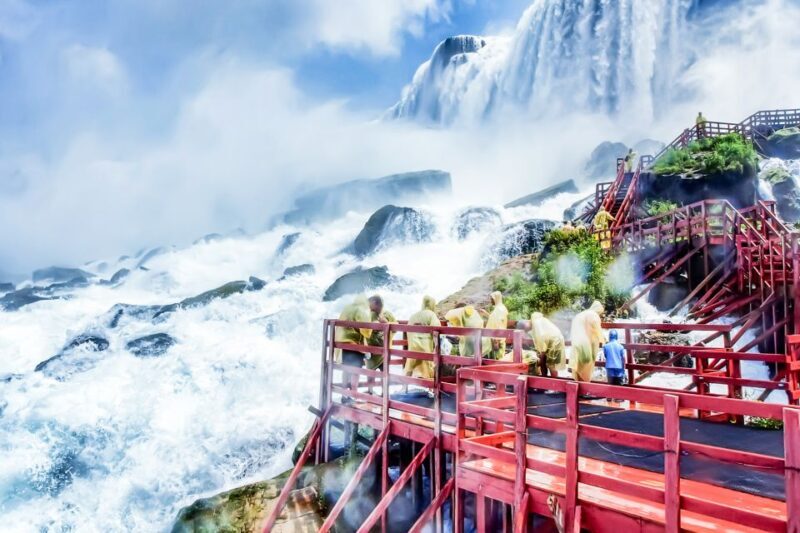 From NYC: 1-Day Niagara Falls Tour - The Guides: Knowledgeable and Friendly