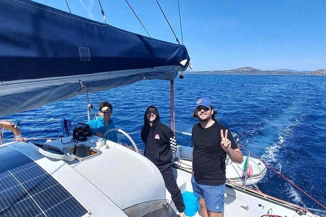 From Olbia: catamaran tour between Tavolara and Cala Moresca - FAQ