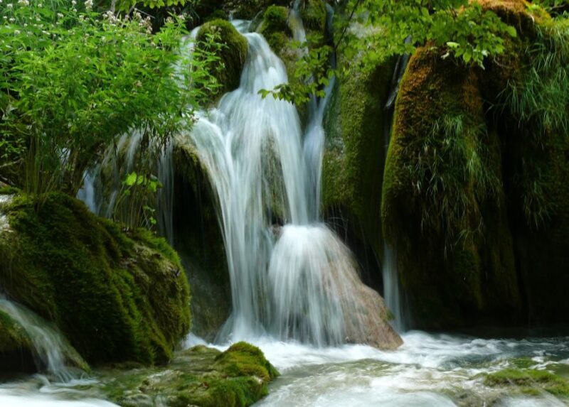 From Omi: Krka Waterfalls and Trogir Group Tour - Transportation and Comfort