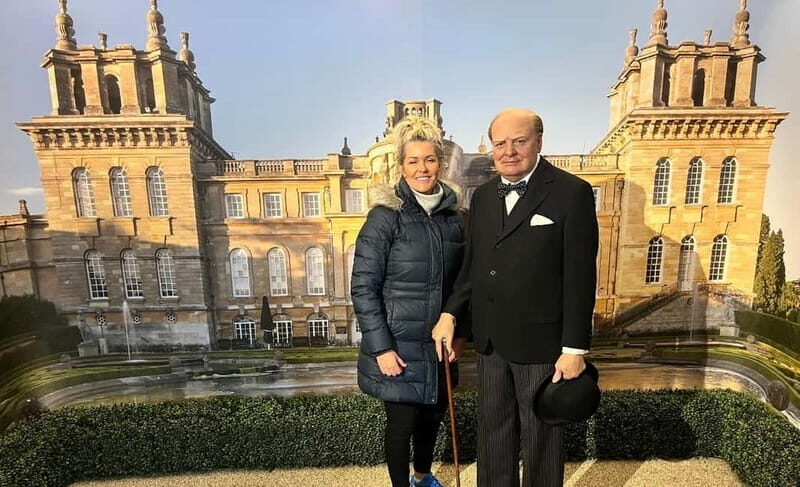 From Oxford: Churchill Tour to Blenheim Palace & his grave. - An In-Depth Look at the Churchill Tour from Oxford