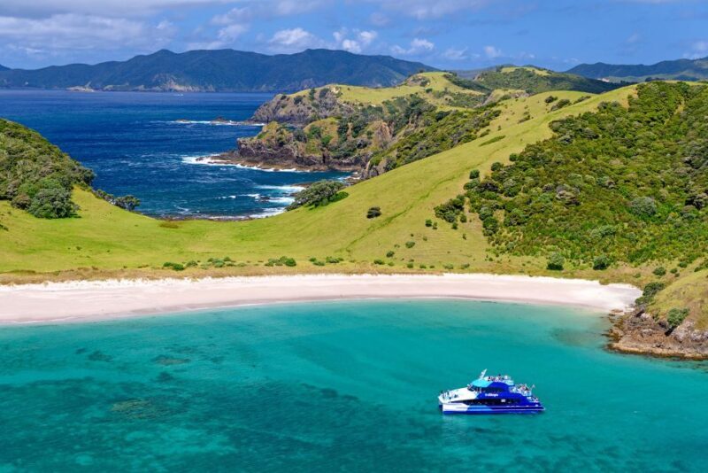 From Paihia: Day in the Bay - Full-Day Bay of Islands Cruise - From Paihia: Day in the Bay - Full-Day Bay of Islands Cruise