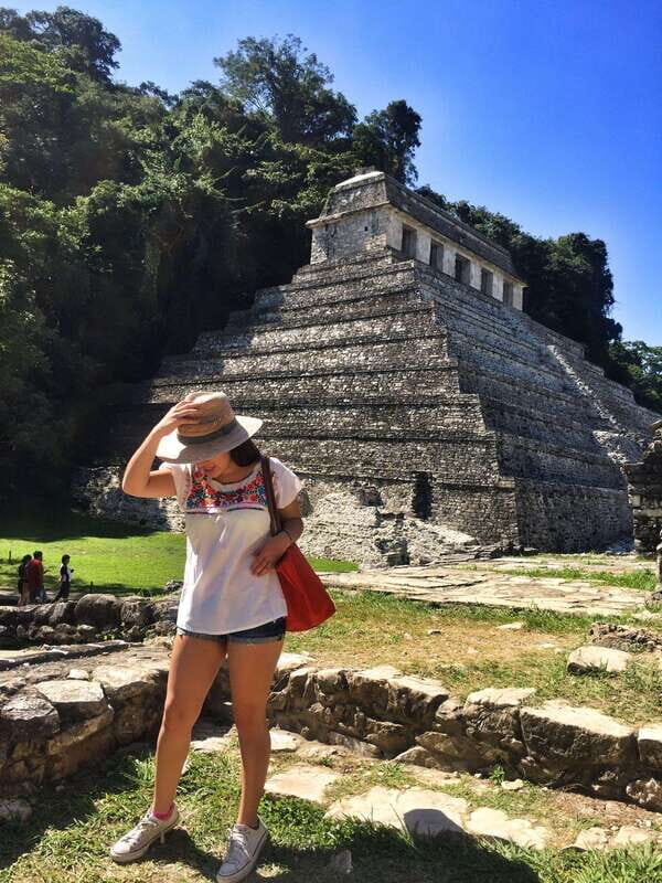 From Palenque: Palenque Ruins and waterfalls Roberto Barrios - FAQ