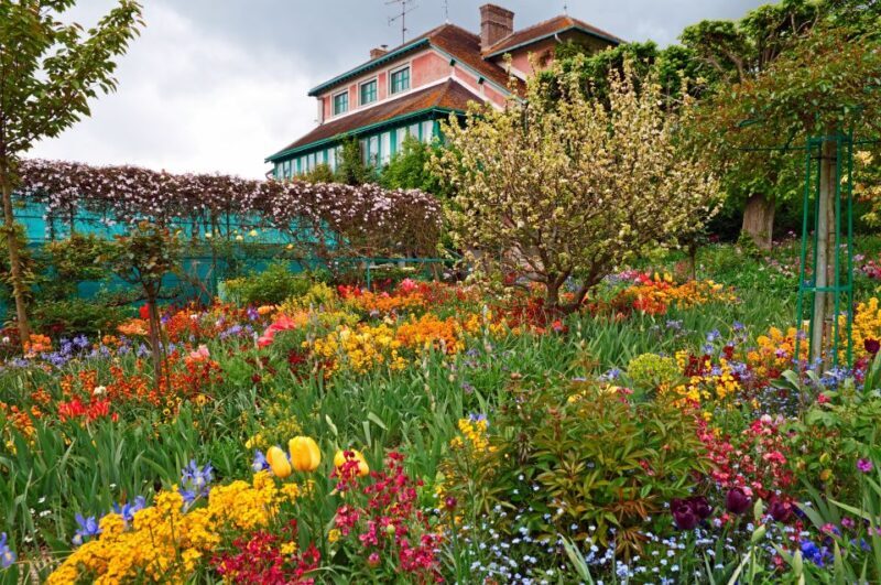 From Paris: Giverny and Versailles Palace Guided Day Trip - FAQ