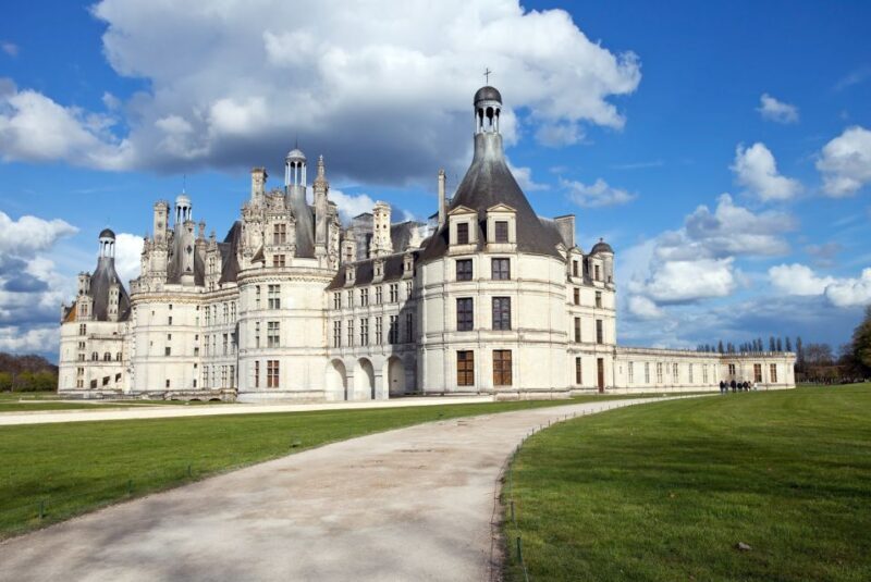 From Paris: Mont St Michel and Loire Valley 2 Day Tour - FAQ