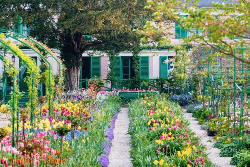 From Paris: Private Day Trip to Giverny and Auvers sur Oise - From Paris: Private Day Trip to Giverny and Auvers sur Oise