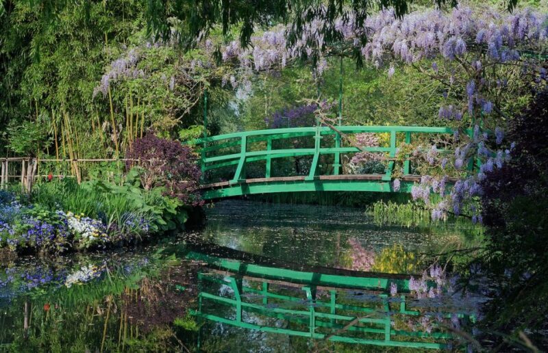 From Paris: Private Day Trip to Giverny and Auvers sur Oise - What Makes This Tour Stand Out