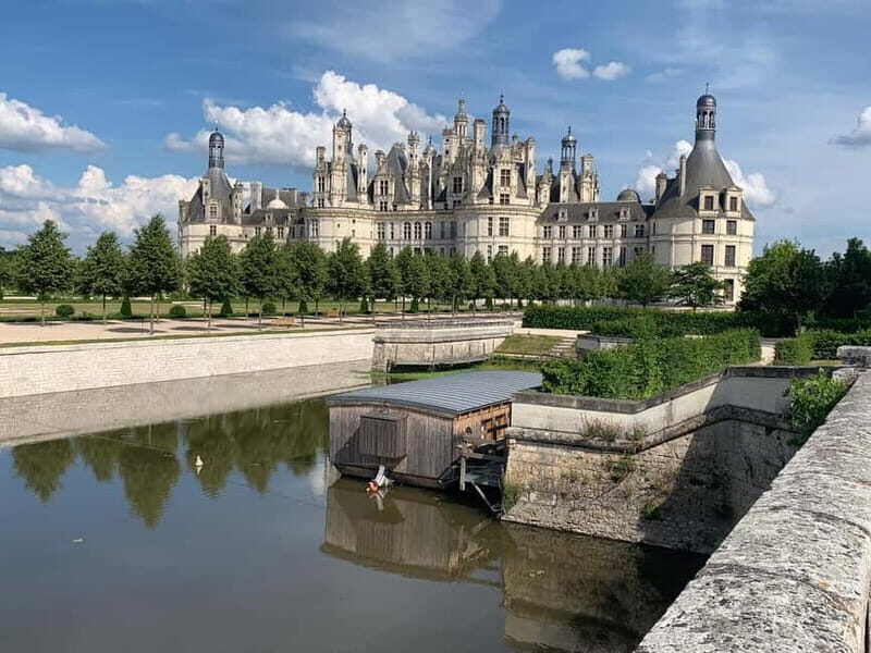 From Paris: Private tour to the Loire Valley Castles - Key Points