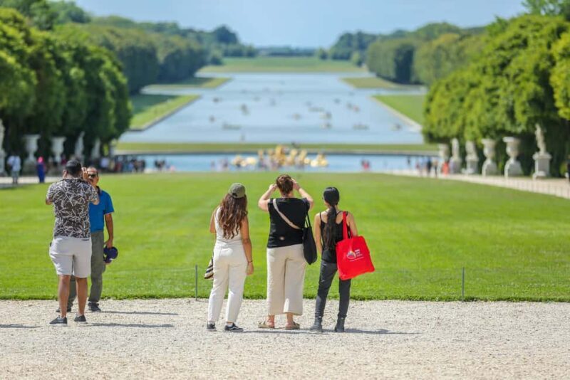 From Paris: Versailles Palace & Gardens with Transportation - Walking the Line: Timing and Group Size