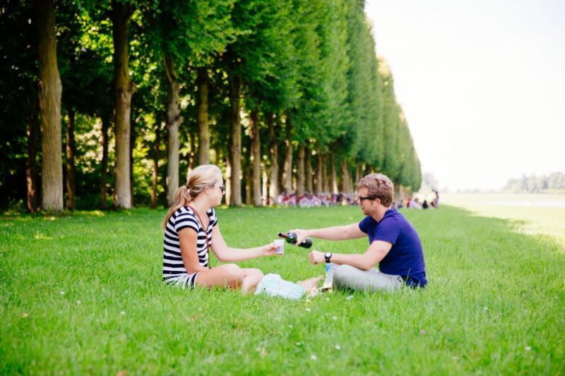 From Paris: VIP Versailles Bike Tour & Kings Apartment Tour - The Market and Picnic