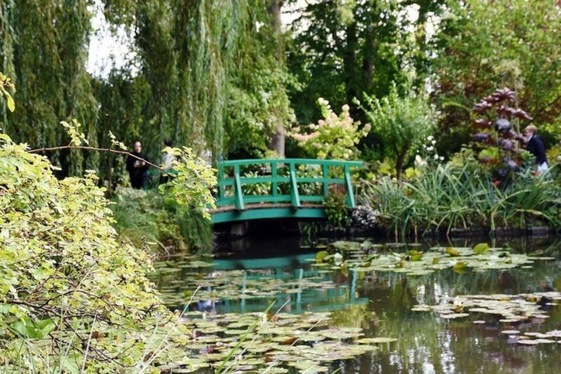 From Paris:Visit of Monet's house and its gardens in Giverny - Key Points