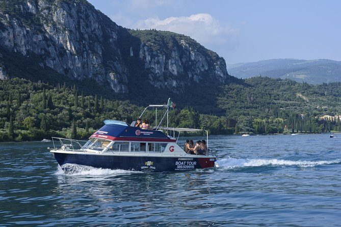 From Peschiera: Southern Lake Garda cruise with lunch - The Experience in Detail
