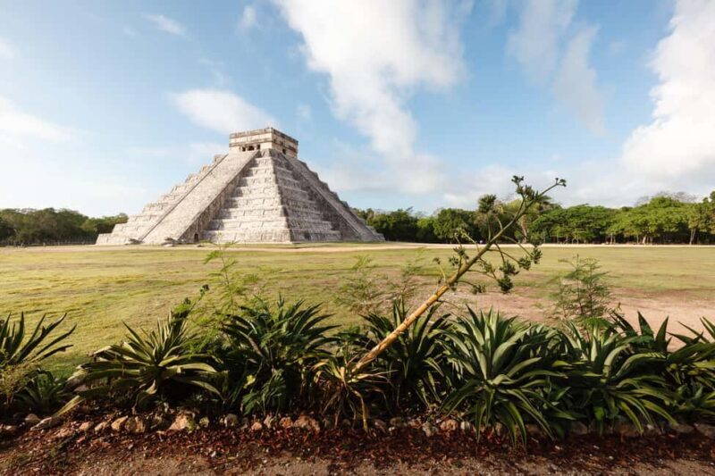 From Playa del Carmen: Tour to Chichén Itzá, Valladolid with Cenote and buffet - Key Points