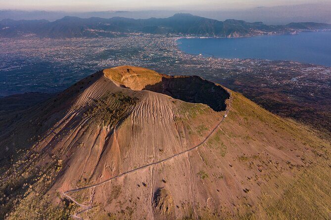 From Pompeii: Full Day Visit of Pompeii and the Mount Vesuvius - Exploring the Itinerary in Detail