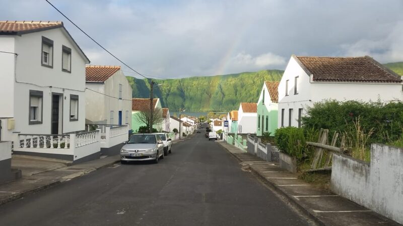 From Ponta Delgada: Sete Cidades Lakes & Fire Lake Day Tour - Who Should Consider This Tour?