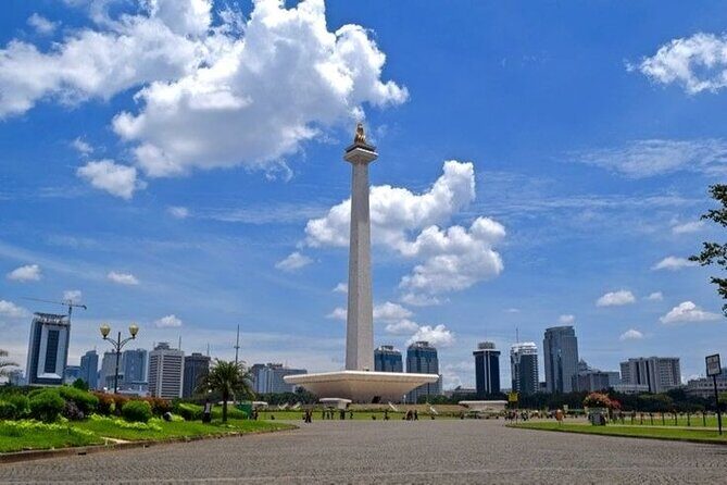 From port Tanjung priok : Jakarta Private Tour With Lunch - Key Points