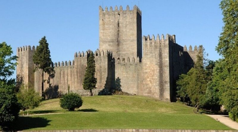 From Porto: Braga and Guimarães Day Trip with Lunch - Who Should Consider This Tour?