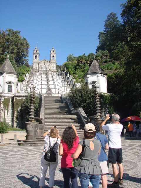 From Porto: Full-Day Trip of Minho Region - Key Points