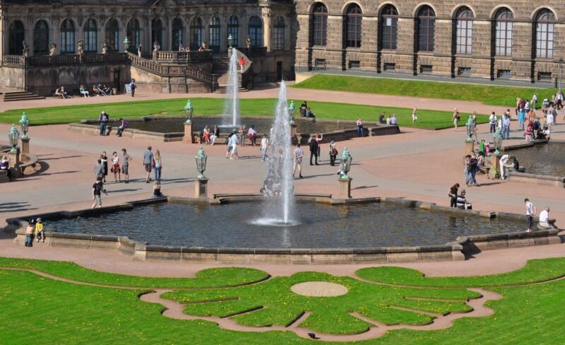 From Prague: Dresden & Schloss Moritzburg Day Trip - Experience the Beauty of Dresden and Moritzburg