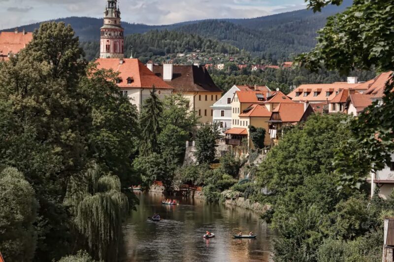 From Prague: eský Krumlov Full-Day Tour with Pickup - Exploring Cesky Krumlov from Prague: A Full-Day Adventure