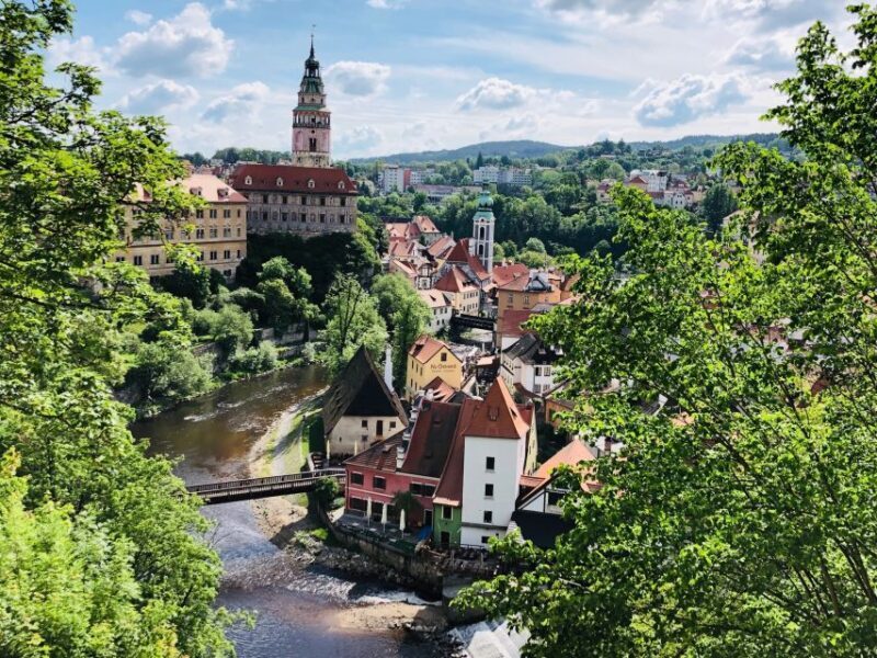From Prague: Full-Day Cesky Krumlov Tour with Castle Entry - The Castle and Its Treasures