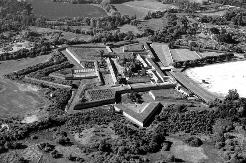 From Prague: Terezin Day Tour with Expert Guide - A Closer Look at the Tour Experience